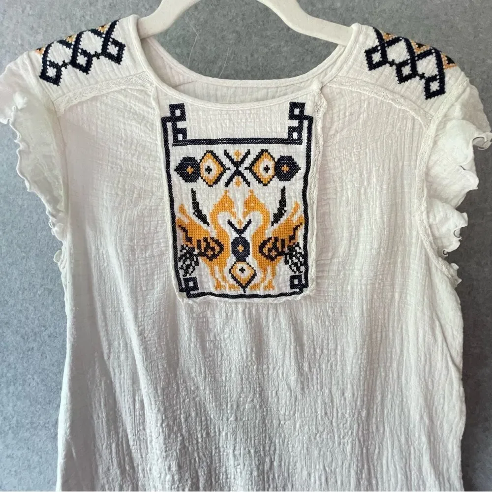 Max Studio London White Embroidered Cotton Swim Coverup Medium